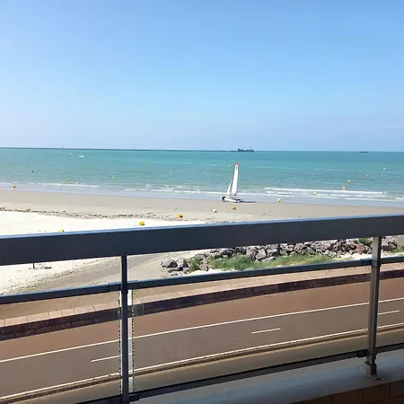 Pause A La Mer